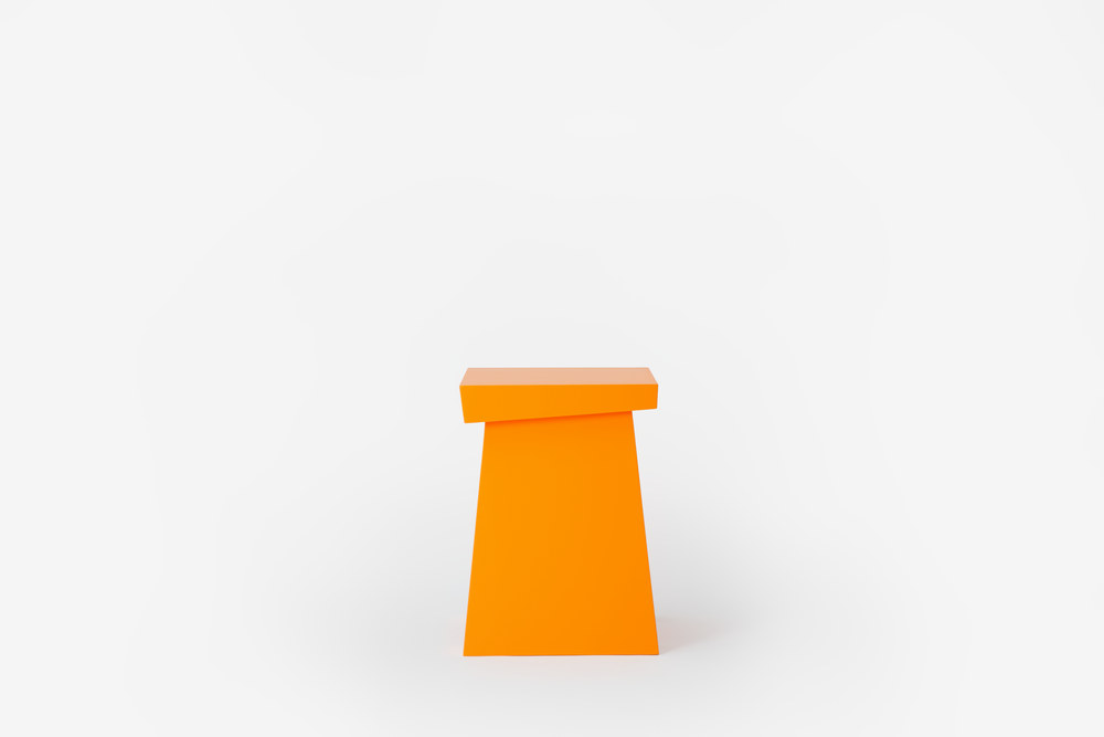 Dream side table, view 2
